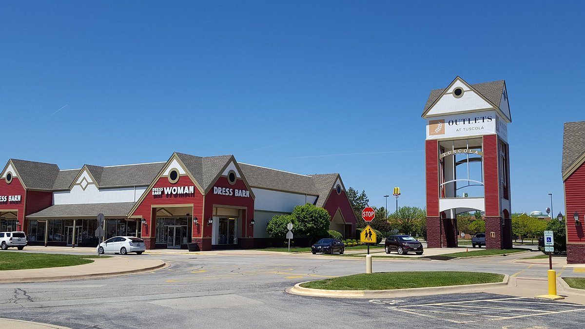 tuscola outlet mall illinois