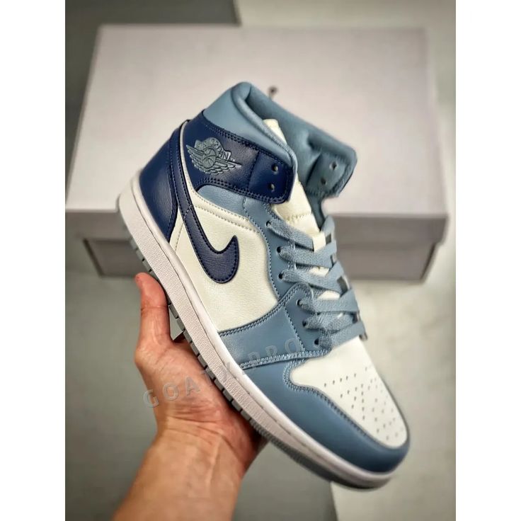 two tone jordan 1