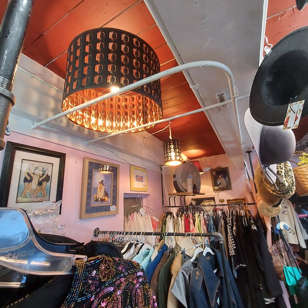 vintage clothing stores tacoma