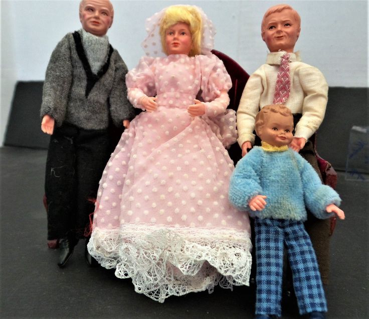 vintage dollhouse dolls