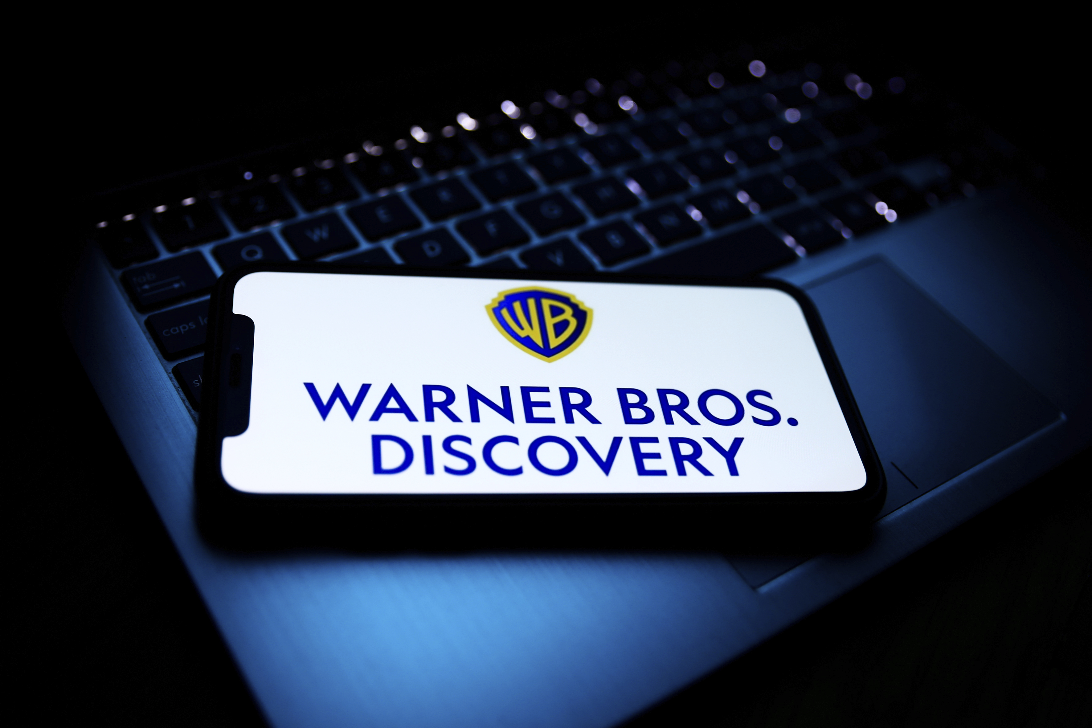 warner brothers discovery stock