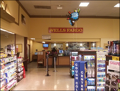 wells fargo bank in grocery store